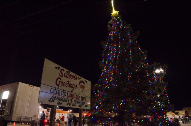 See more photos from the 2017 Tree Lighting on Sunny.FM