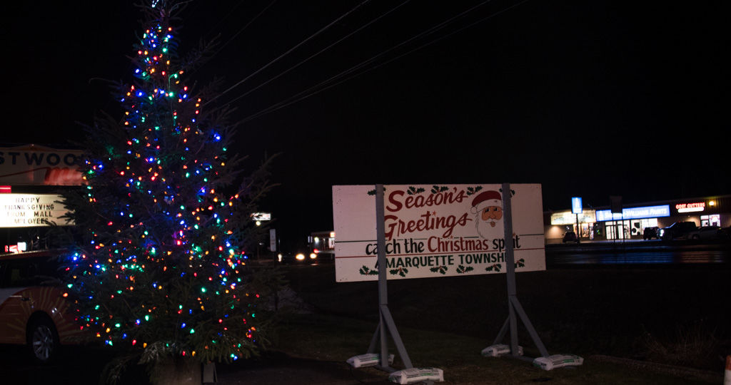 2019-Catch-the-Christmas-Spirit-Tree-Lighting-Ceremony-Marquette-Charter-Township-Westwood-Mall (36 of 61)