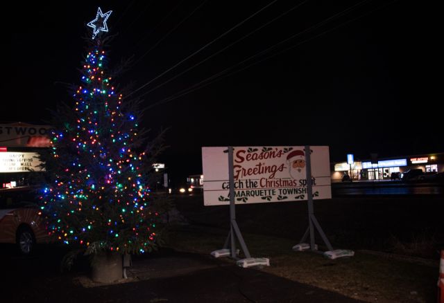 2019-Catch-the-Christmas-Spirit-Tree-Lighting-Ceremony-Marquette-Charter-Township-Westwood-Mall (36 of 61)